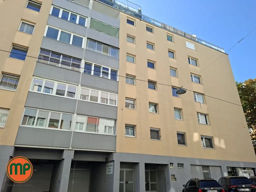 Wohnen mit Weitblick - stilvolle DG-Wohnung mit 2 Terrassen
