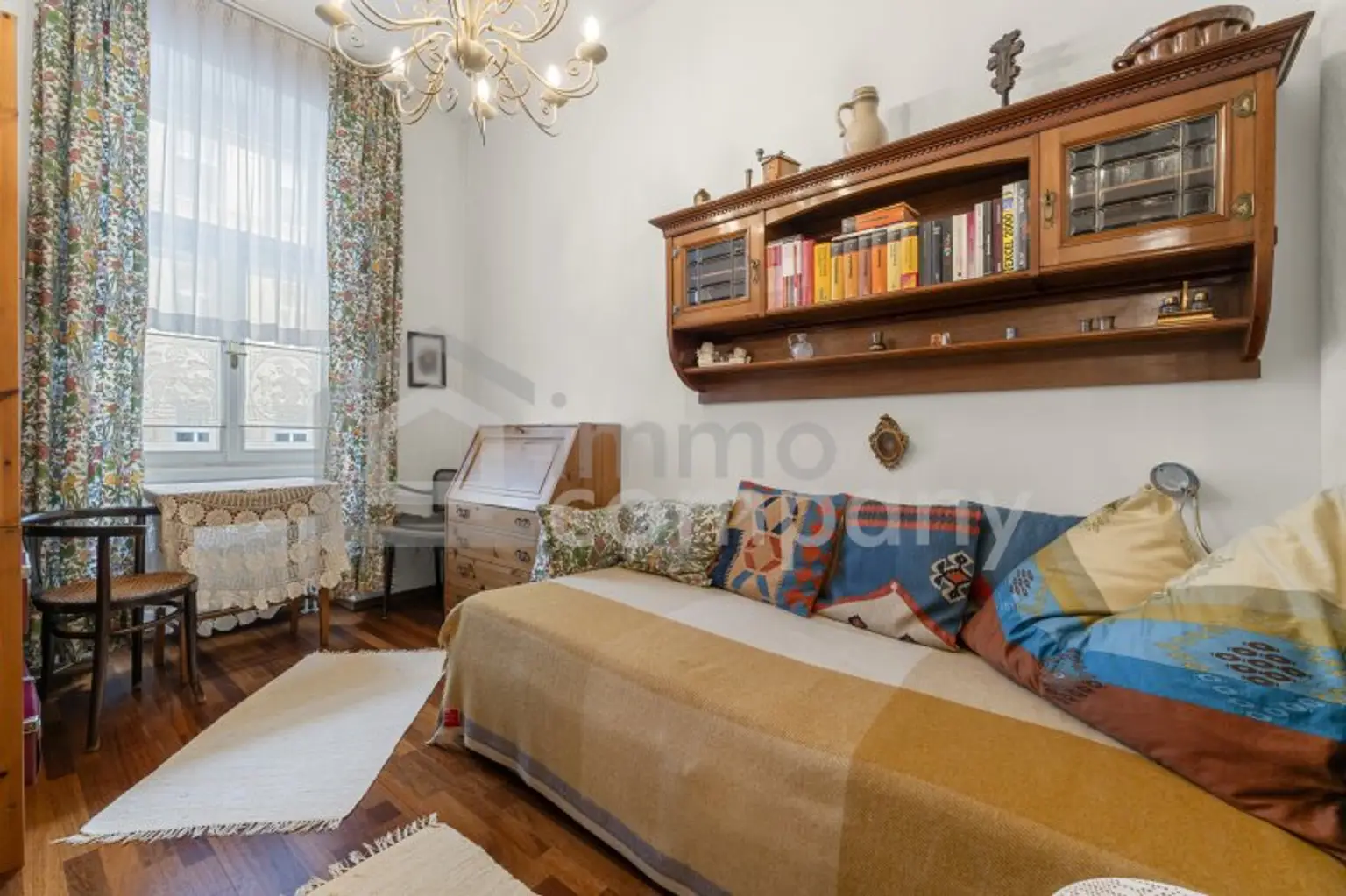 Elegante Altbauwohnung, mit Charakter