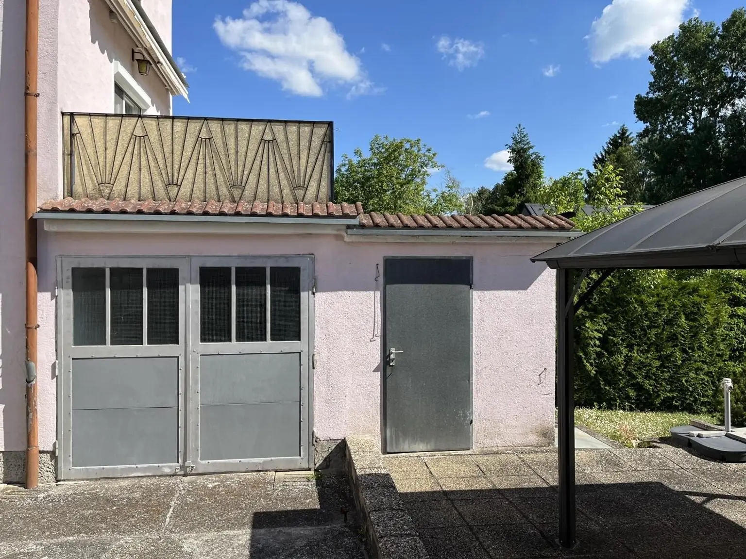 Garage und Nebenraum