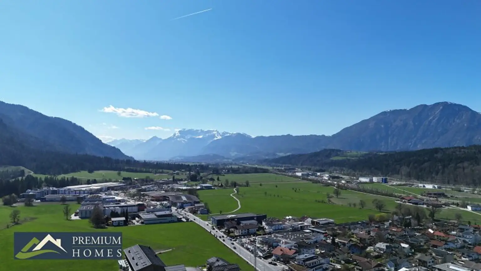 WÖRGL - Baugrund 439 m² - Drohnenaufnahme - Umgebung