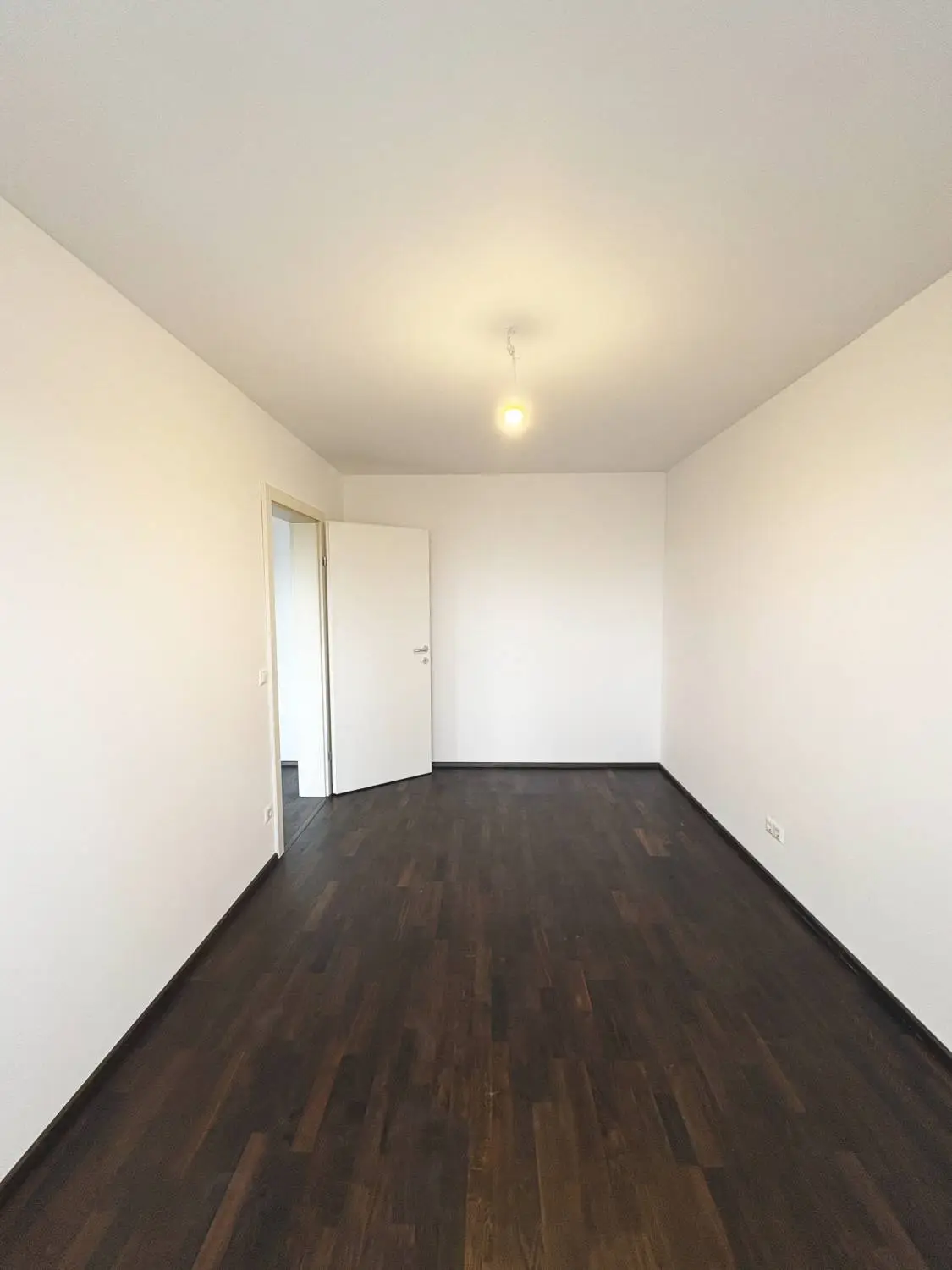 FINANZIERUNGSBEITRAG - 
Großzügige 3-Zimmer-Wohnung mit Loggia!