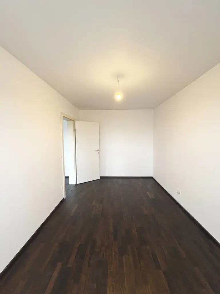 FINANZIERUNGSBEITRAG - 
Großzügige 3-Zimmer-Wohnung mit Loggia!