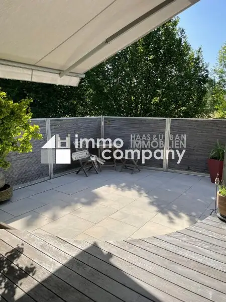 Traumhafter Bungalow in einmaliger Attersee-Lage.  Attersee Ort: 155m² Luxus mit Garten und Terrasse!