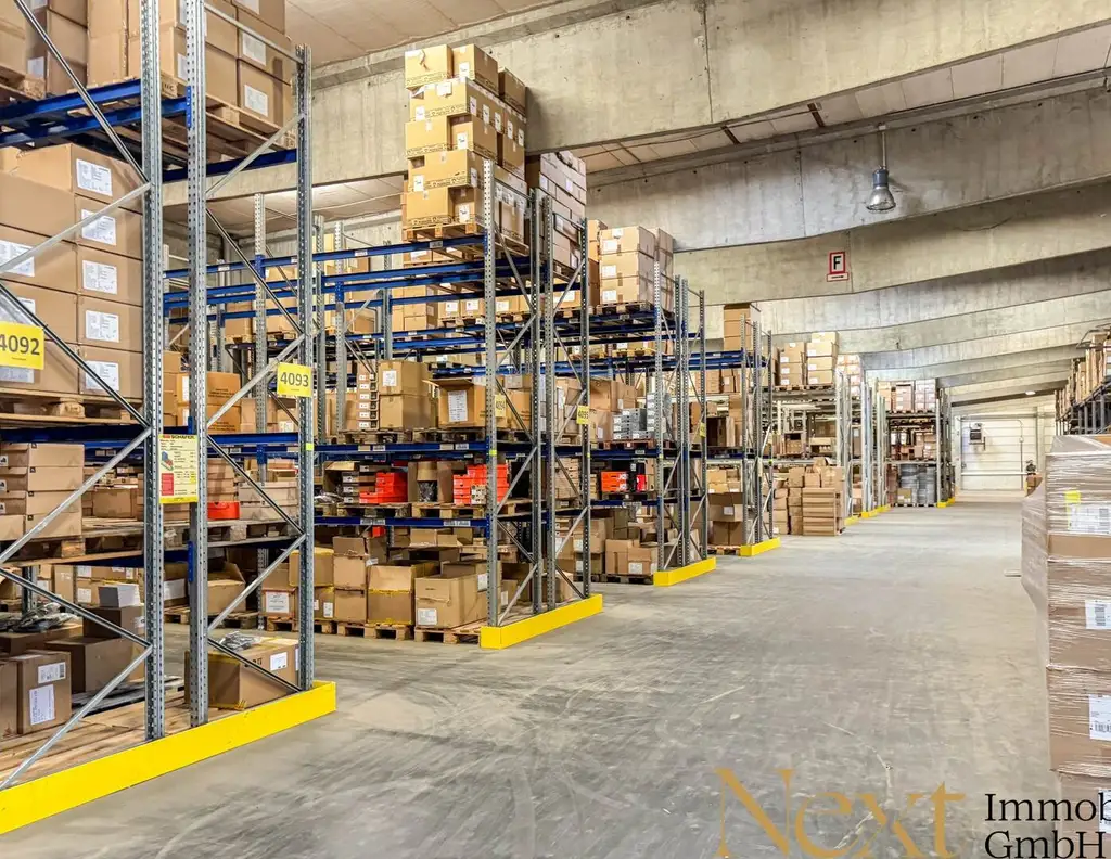Lagerhalle samt Büros in verkehrstechnisch optimaler Lage in Wels zu vermieten! Gleisanschluss vorhanden!