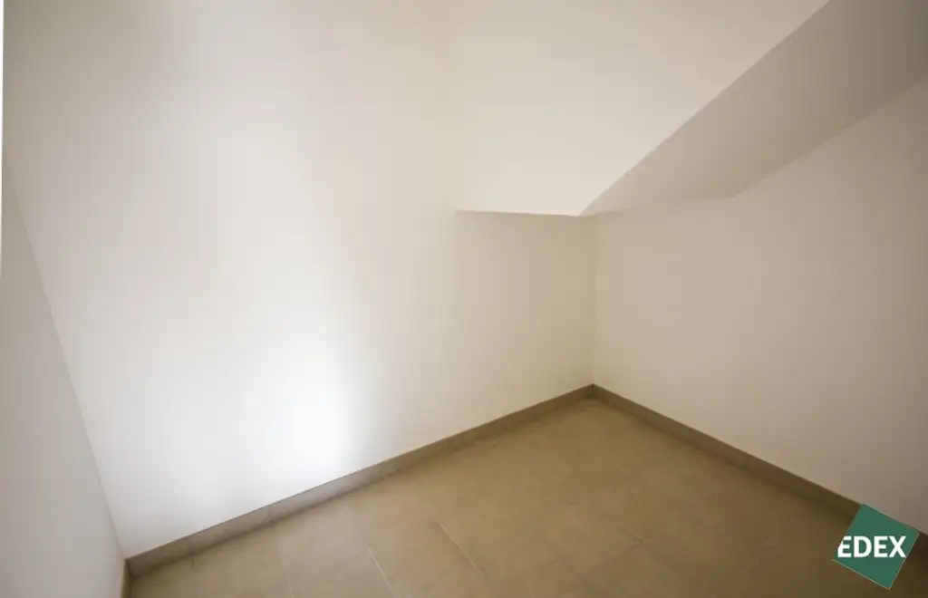 ERSTBEZUG | 2,5-Zimmer-Eigentumswohnung mit Atelier und Garten