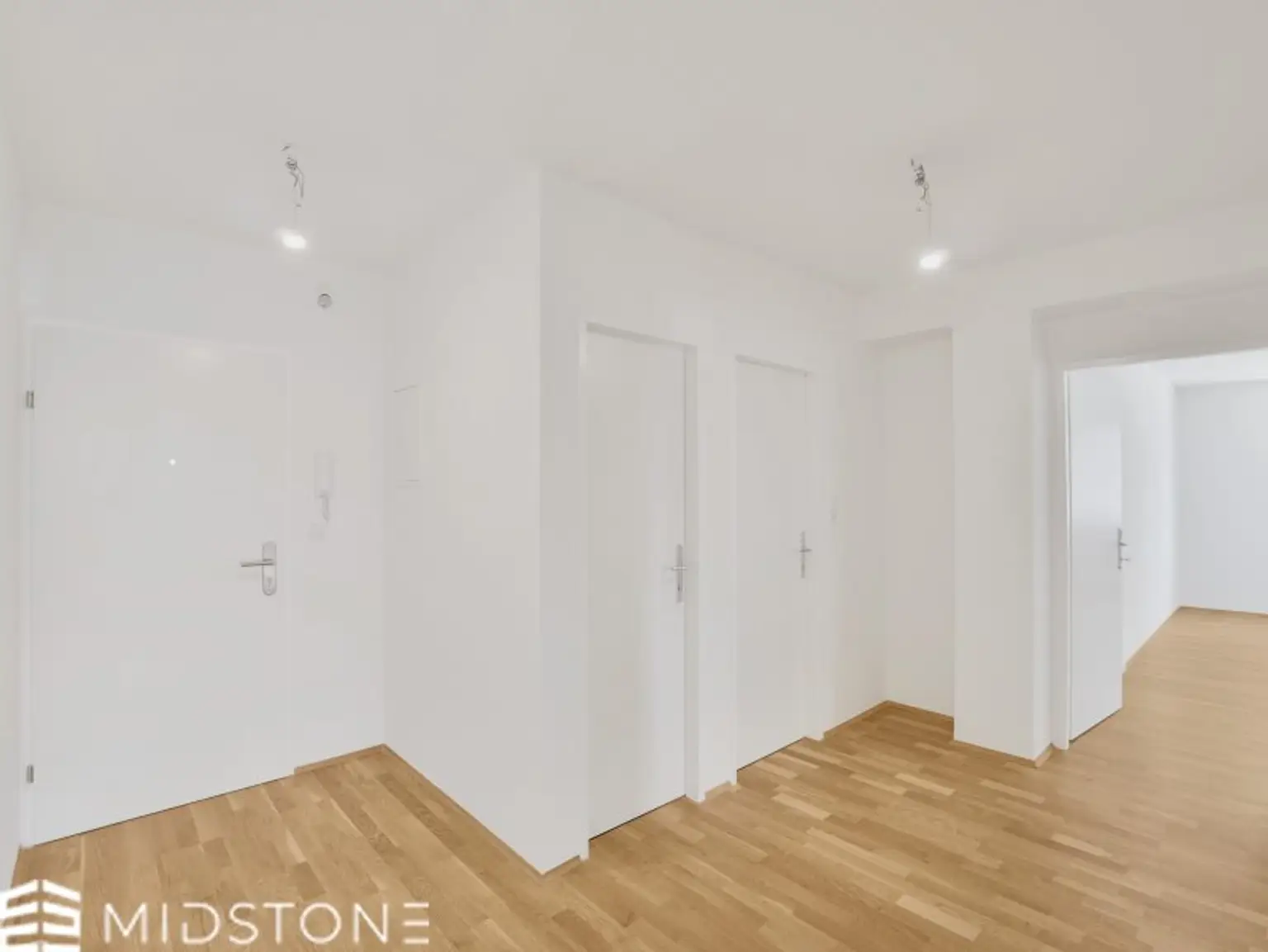 **4,8 % Nettorendite** 3er WG-HIT PROVISIONSFREI – Vollrenoviert mit Loggia und TOP Anbindung in Hernals