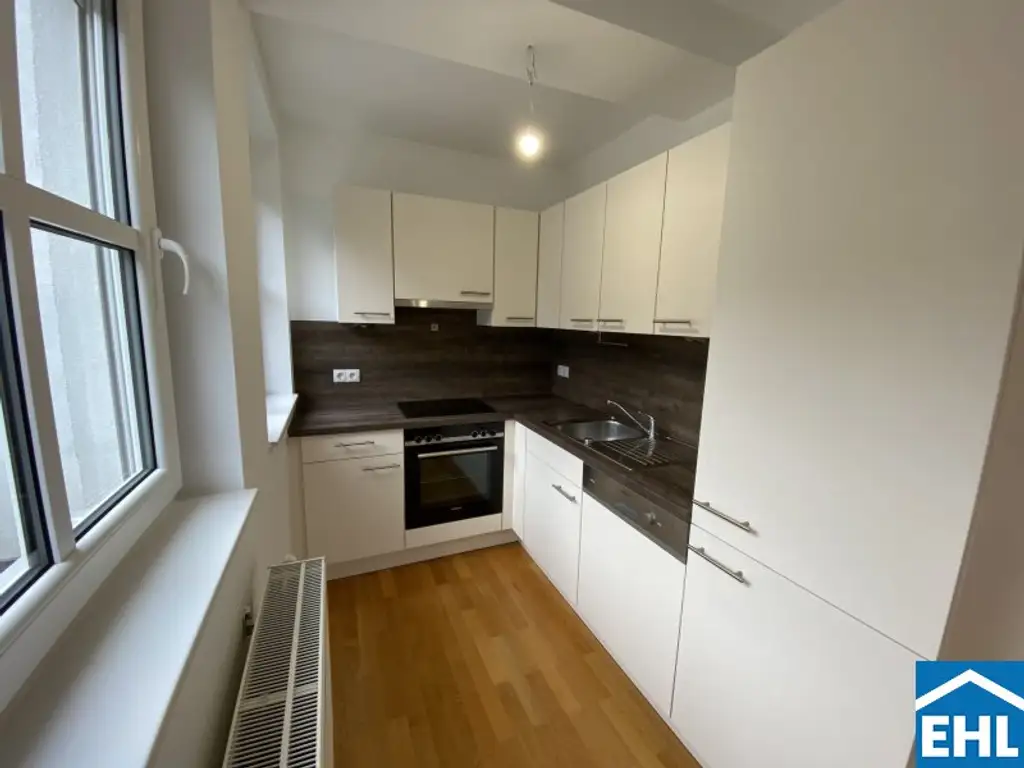 Ruhige Dachgeschosswohnung Terrasse und Balkon !