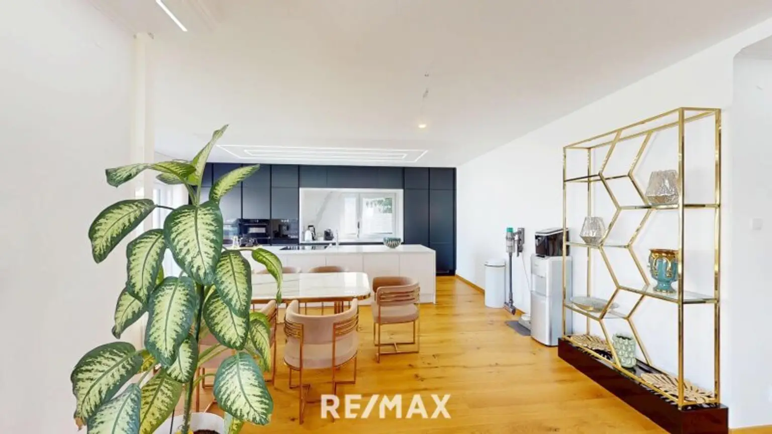 REPRÄSENTATIVE TRAUMVILLA IN BESTLAGE VON HIMBERG NÄHE WIEN & U1