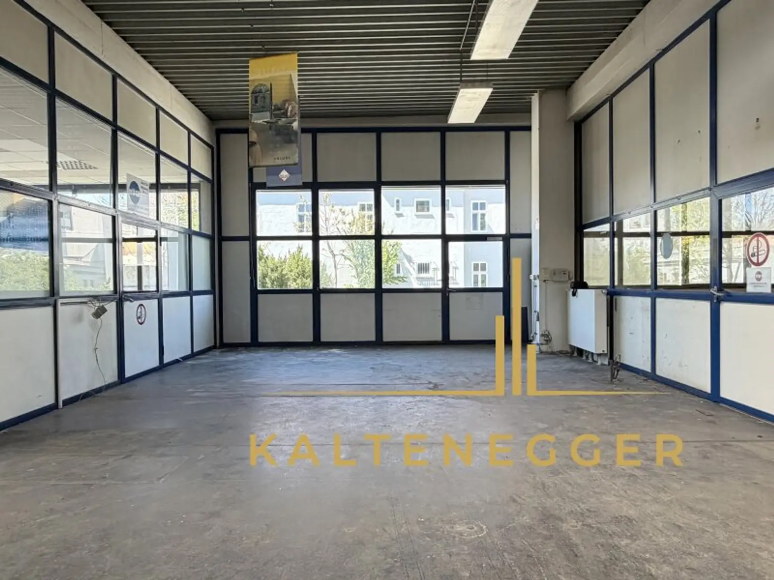 Zinshaus mit signifikantem Entwicklungspotenzial und bestandsfreien Flächen