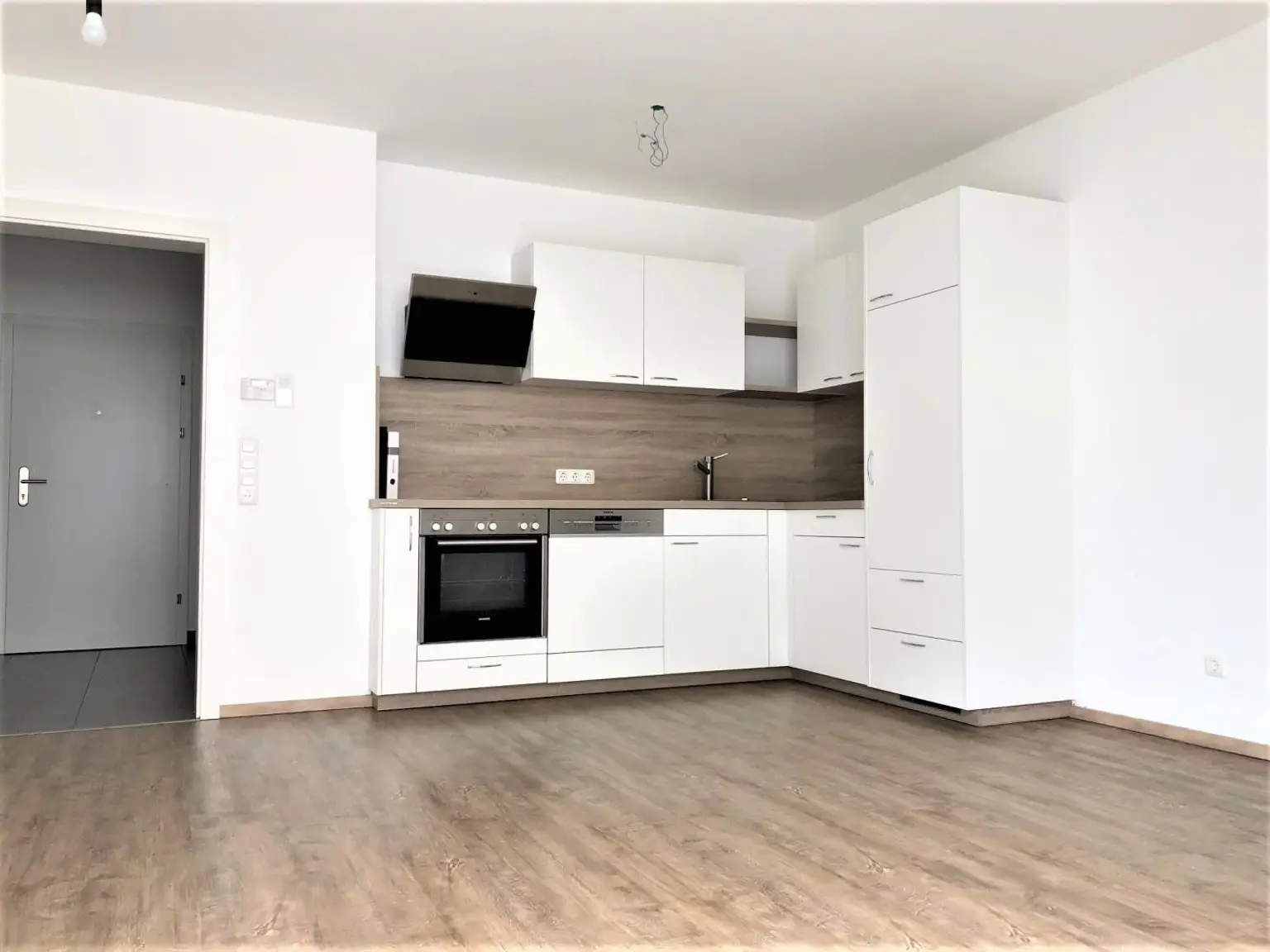 Perg (Stifterstraße): 3-Zimmerwohnung ca. 70 m² + große LOGGIA  + 2 Autoabstellplätze