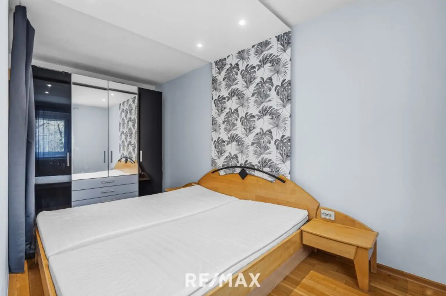 Wohnzimmer/Schlafbereich