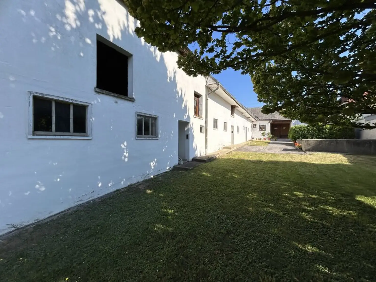 +++ Charmantes Bauernhaus mit großzügigen Nebengebäuden und großem Garten in Kleinwarasdorf! +++