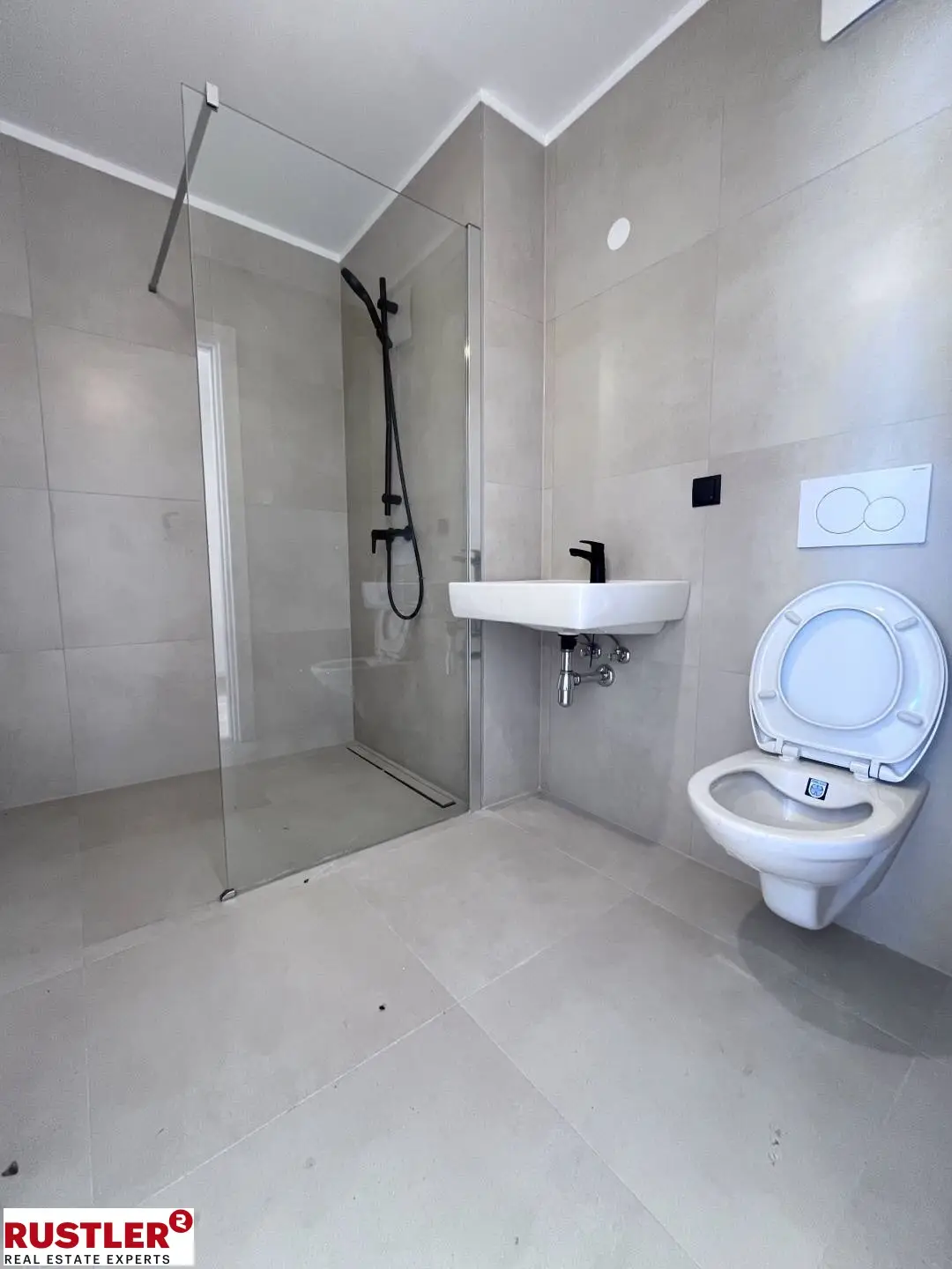 Wohnen mit Stil & Blick auf die Gloriette | Erstbezug im Dachgeschoss und Terrasse | Reinlpark