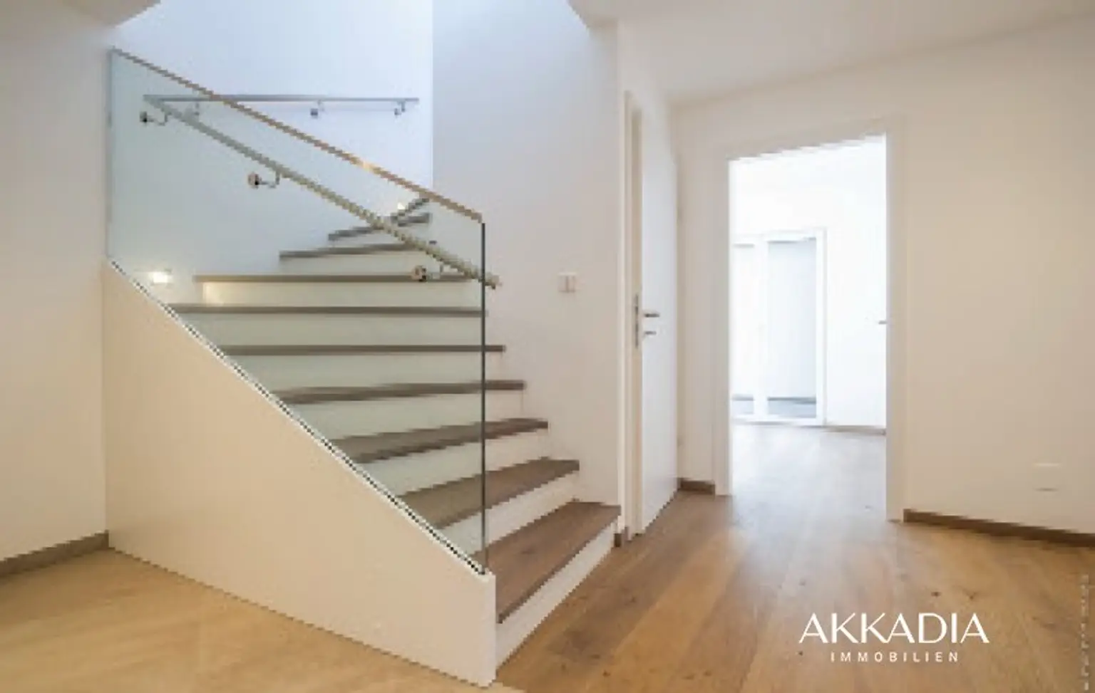 ZUR SCHÖNEN AGNES – Exklusive 5-Zimmer-Dachgeschoss-Maisonette mit 3 Terrassen im grünen Sievering – PROVISIONSFREI