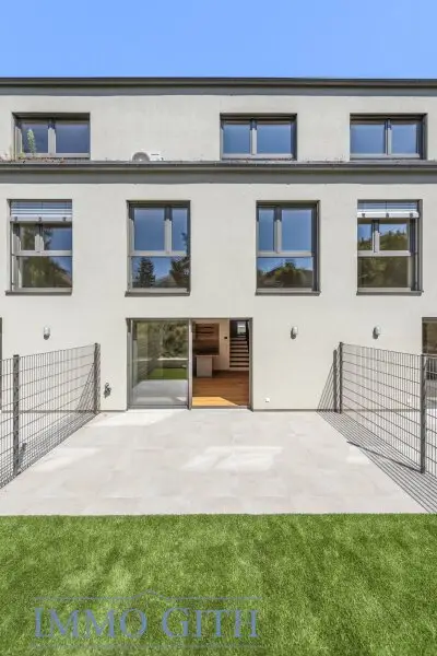 EXKLUSIVES TOWNHOUSE MIT GARTEN, PV-ANLAGE & DESIGNAUSSTATTUNG ZU KAUFEN – WIEN DIREKT VOR DER TÜR