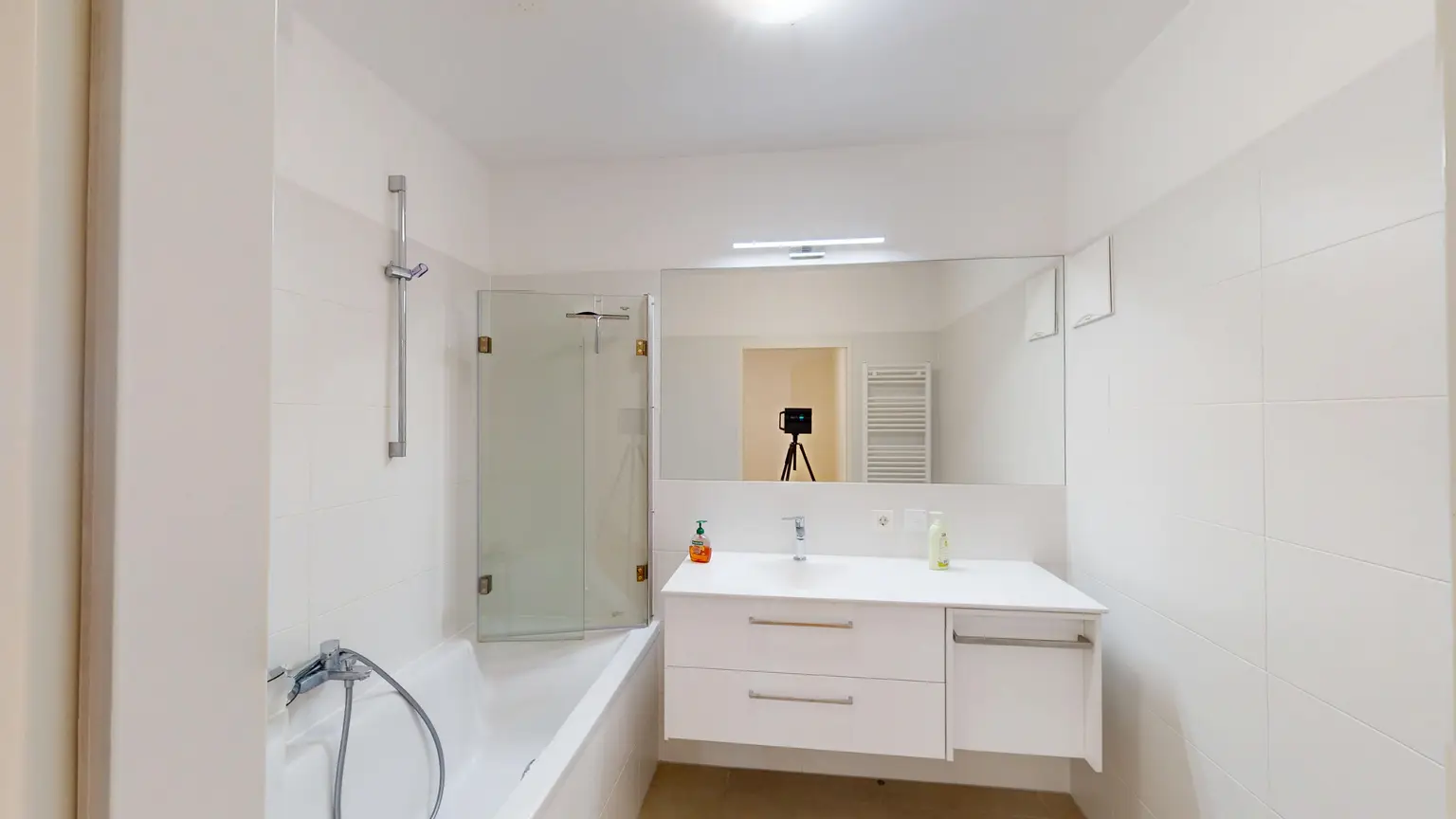 Exklusive 3-Zimmer-Wohnung mit Loggia, Garage & Top-Infrastruktur im 12. Bezirk