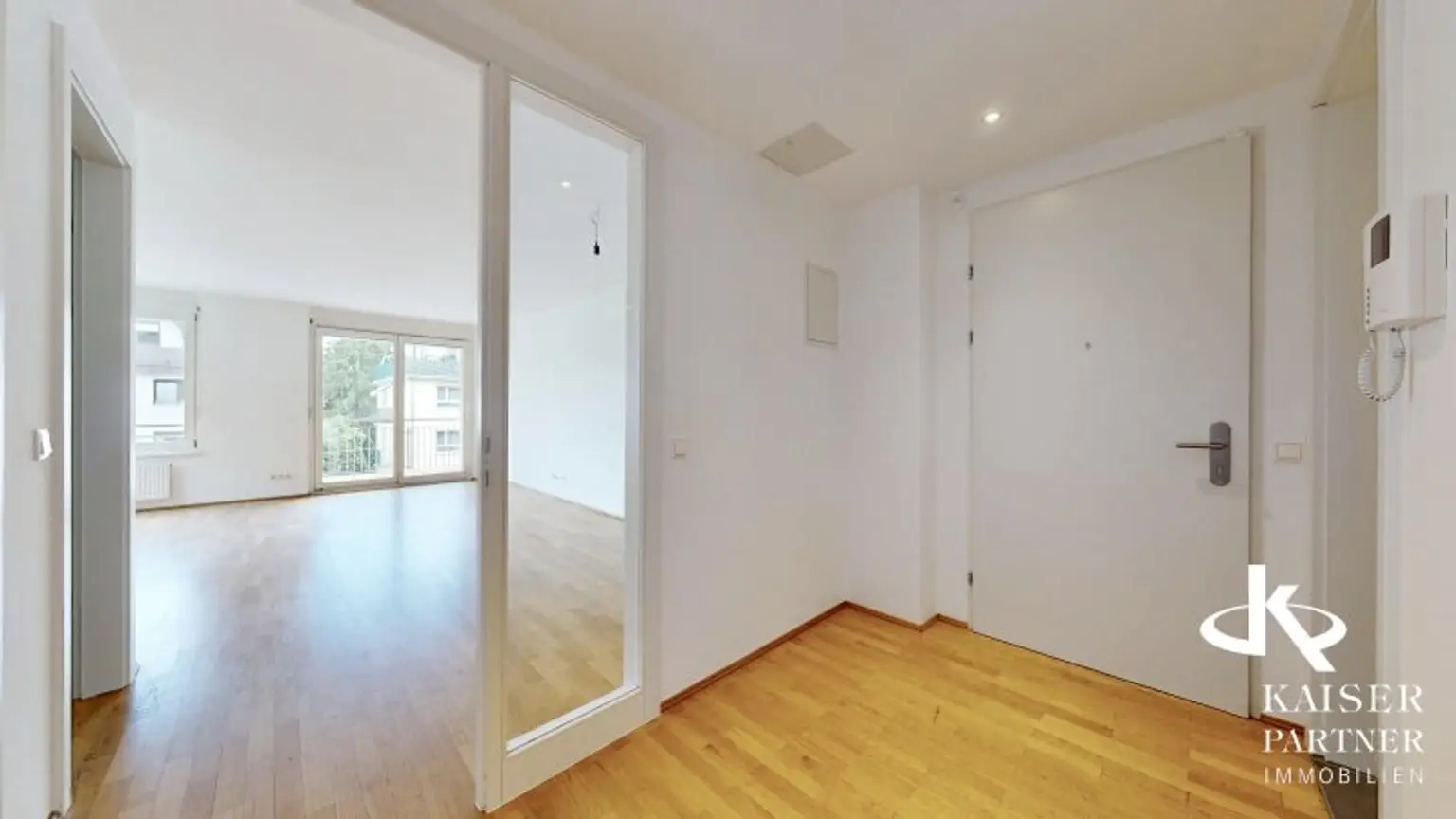 Kaasgraben, moderne 4-Zimmer-Wohnung mit 2 Balkonen, perfekte Raumaufteilung!