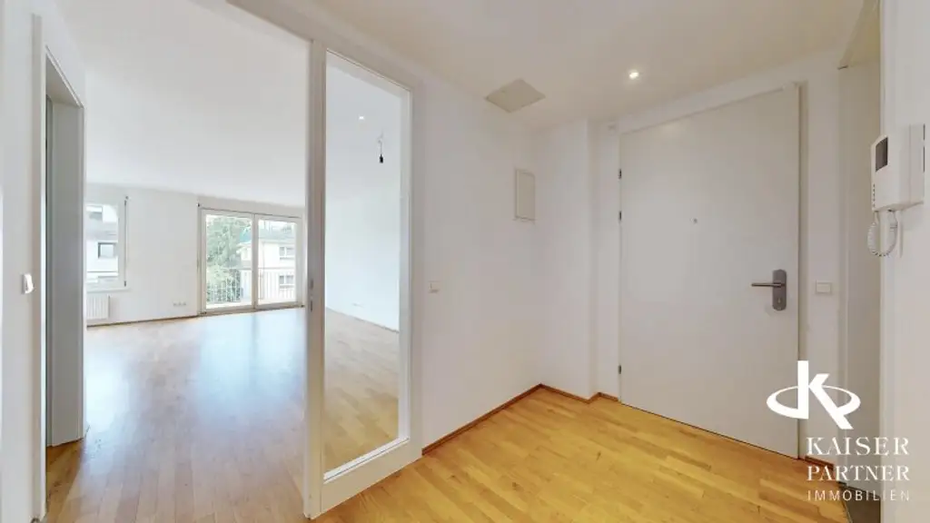 Kaasgraben, moderne 4-Zimmer-Wohnung mit 2 Balkonen, perfekte Raumaufteilung!