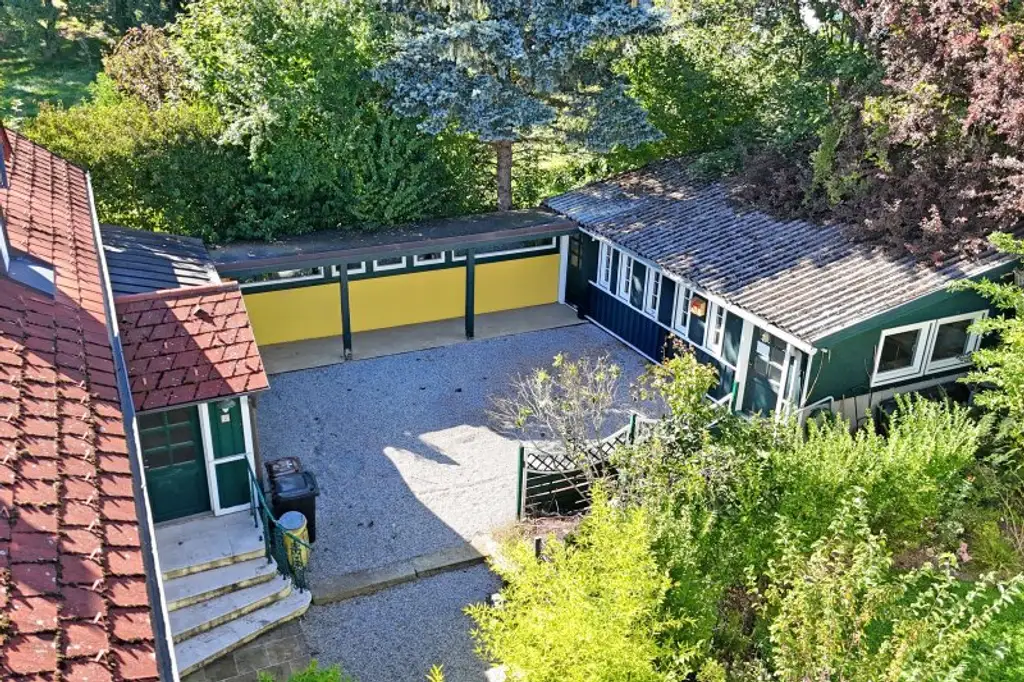 Charmante Wienerwald-Villa in erstklassiger Siedlungslage in Pressbaum