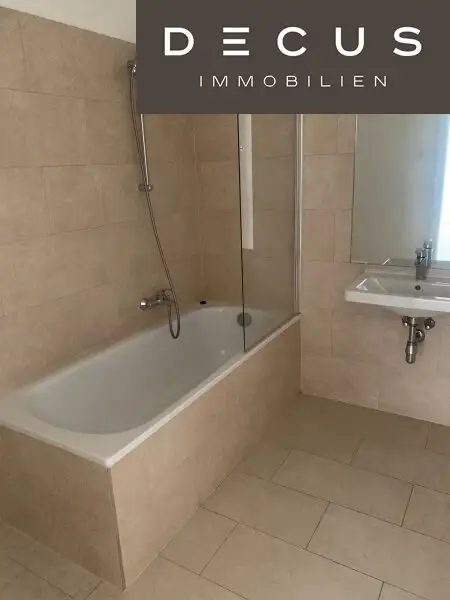 4-ZIMMER | LUXUS IM HERZEN DER STADT | TRAUMHAFTE DG-WOHNUNG | ROOFTOP-TERRASSE - AB SOFORT