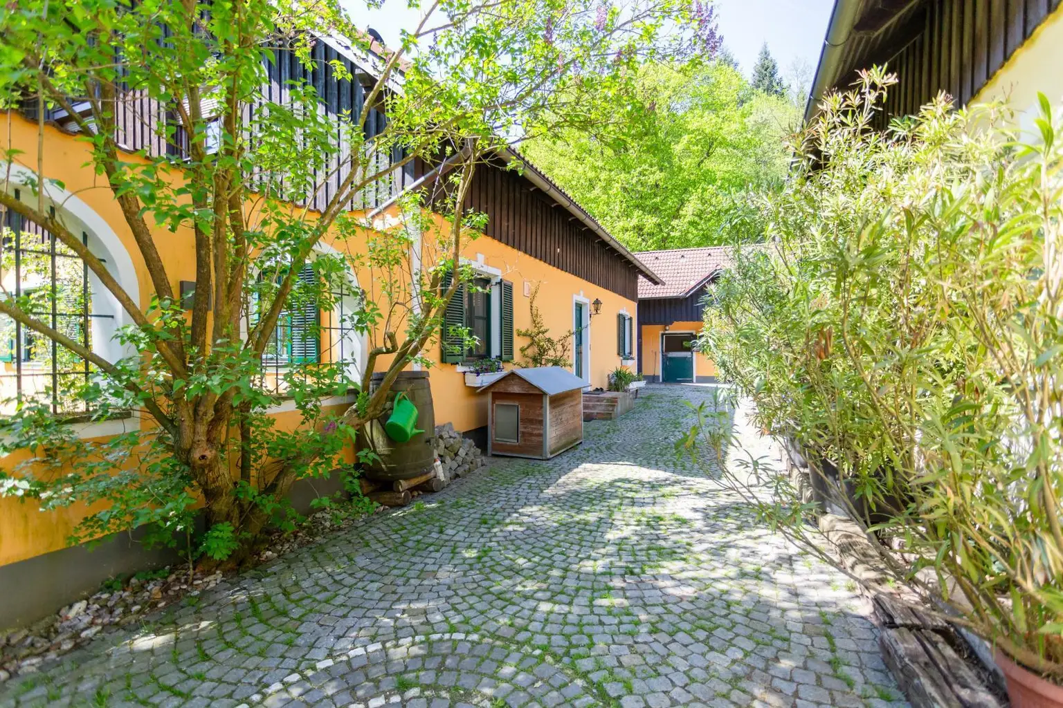 Hof_Wohnhaus