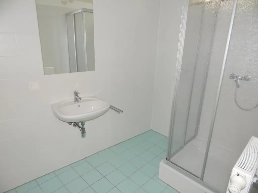 "PROVISIONSFREI" Helle und ruhige Terrassenwohnung mit Tiefgaragenplatz