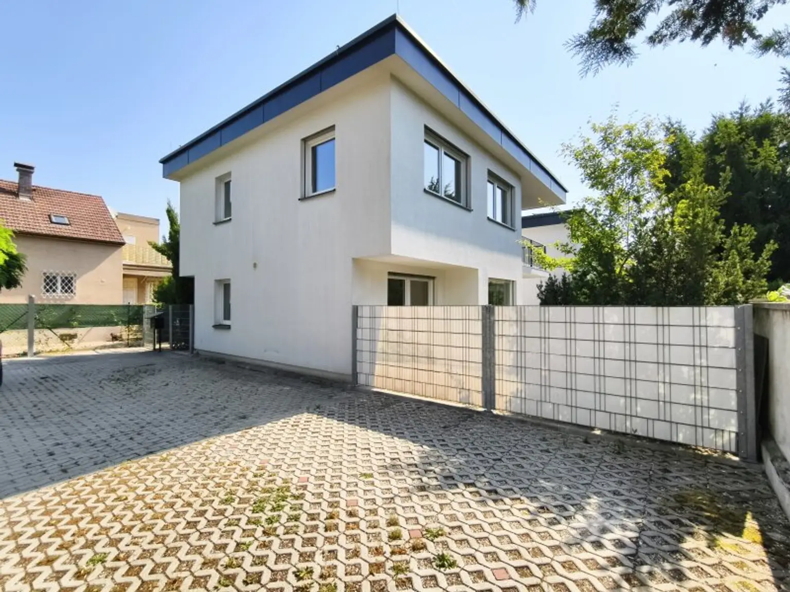 Außenansicht straßenseitig