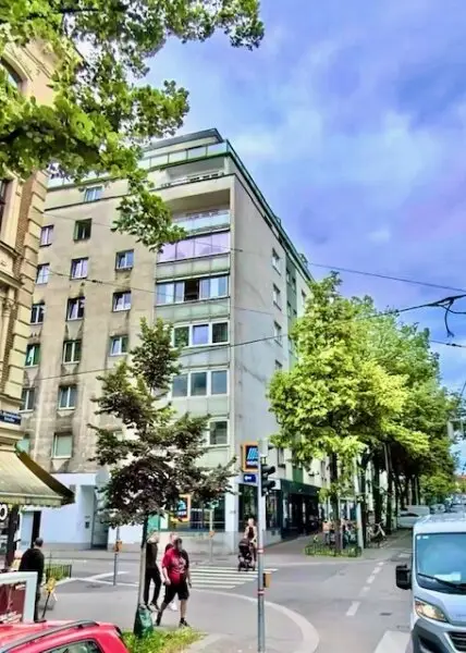 EXZELLENTE ORDINATION-PRAXIS-BÜRO-ATELIER - Nähe Wiener Stadthalle - 1150 WIEN-Bestlage!