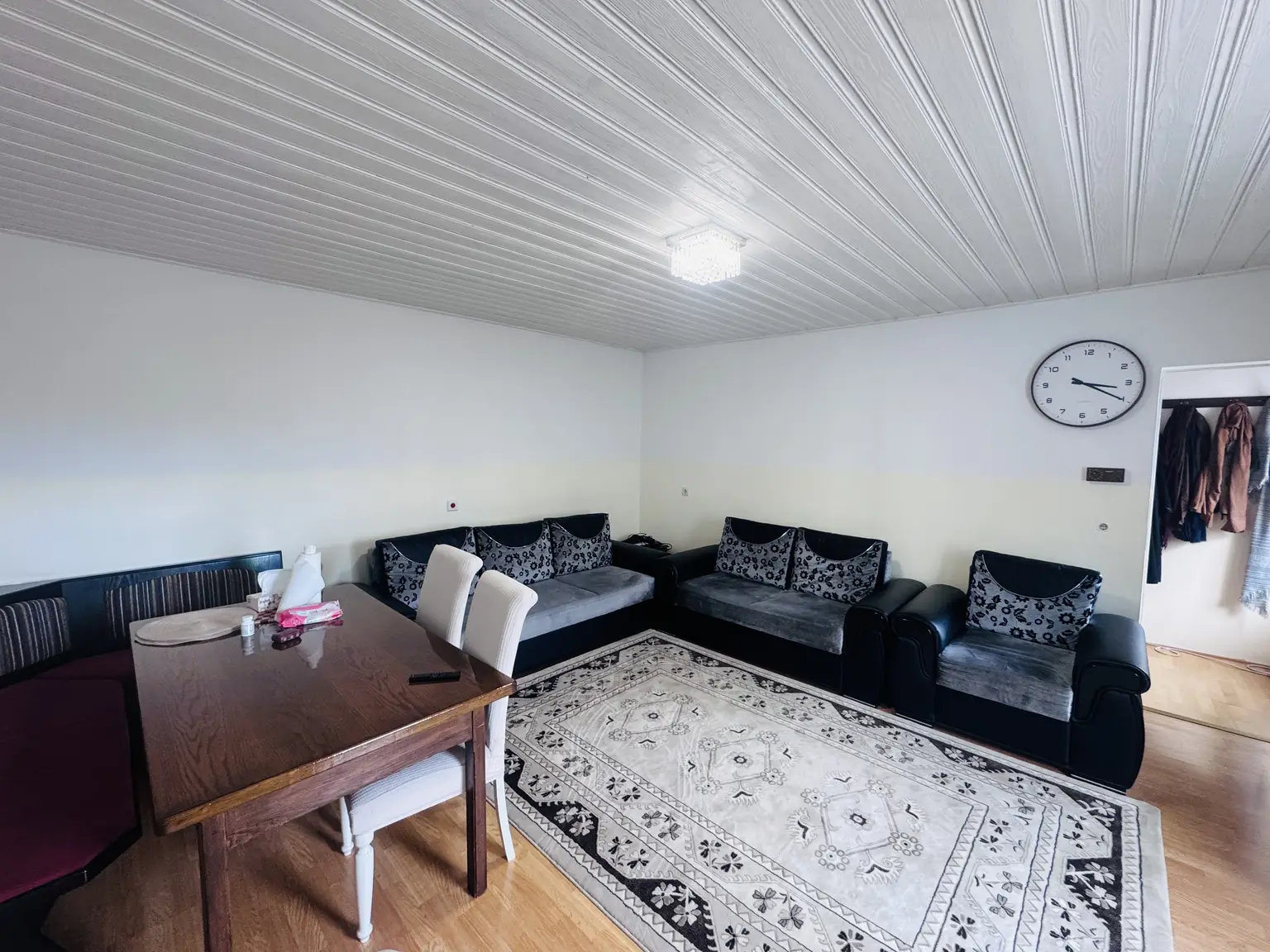 2-Familienhaus mit großem Garten in Ruhelage – ideal für Großfamilien