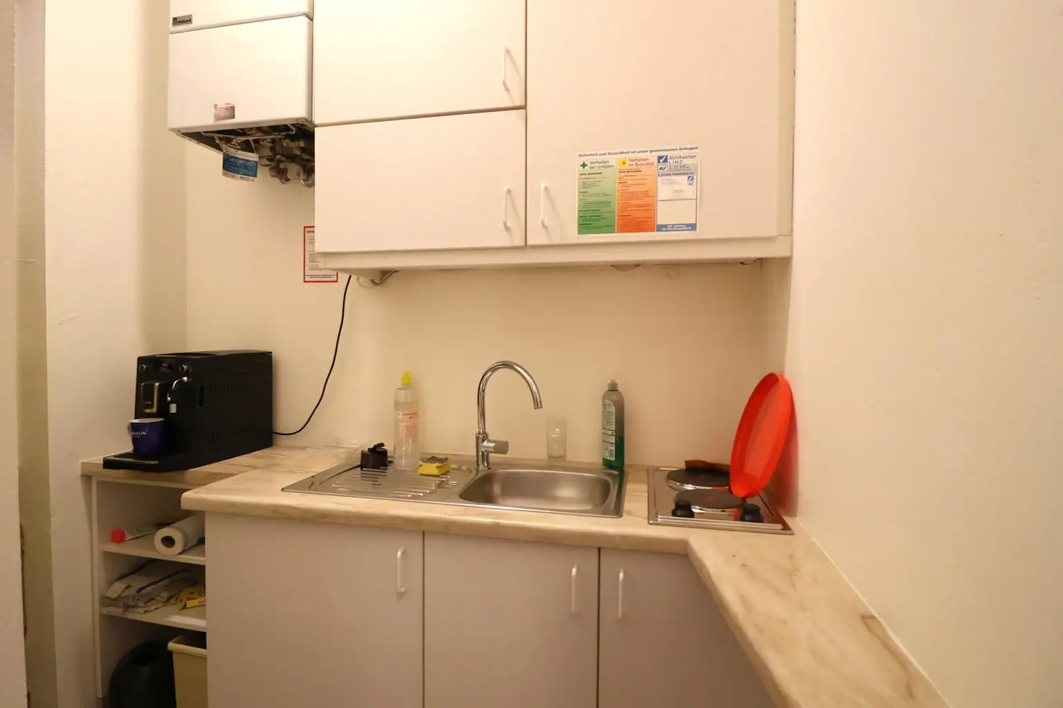 Sehr gepflegtes Büro bzw. Geschäftslokal (Option auf Erweiterung)