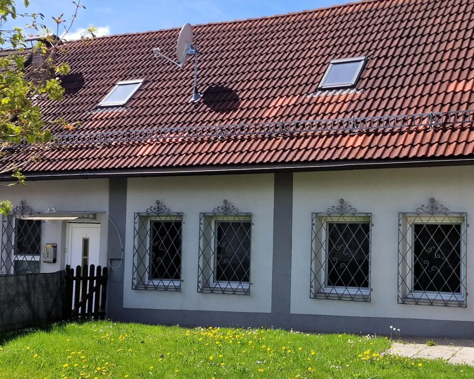 Wohnen im Zentrum samt Grünfläche: Einfamilienhaus mit Sanierungsbedarf in Völkermarkt