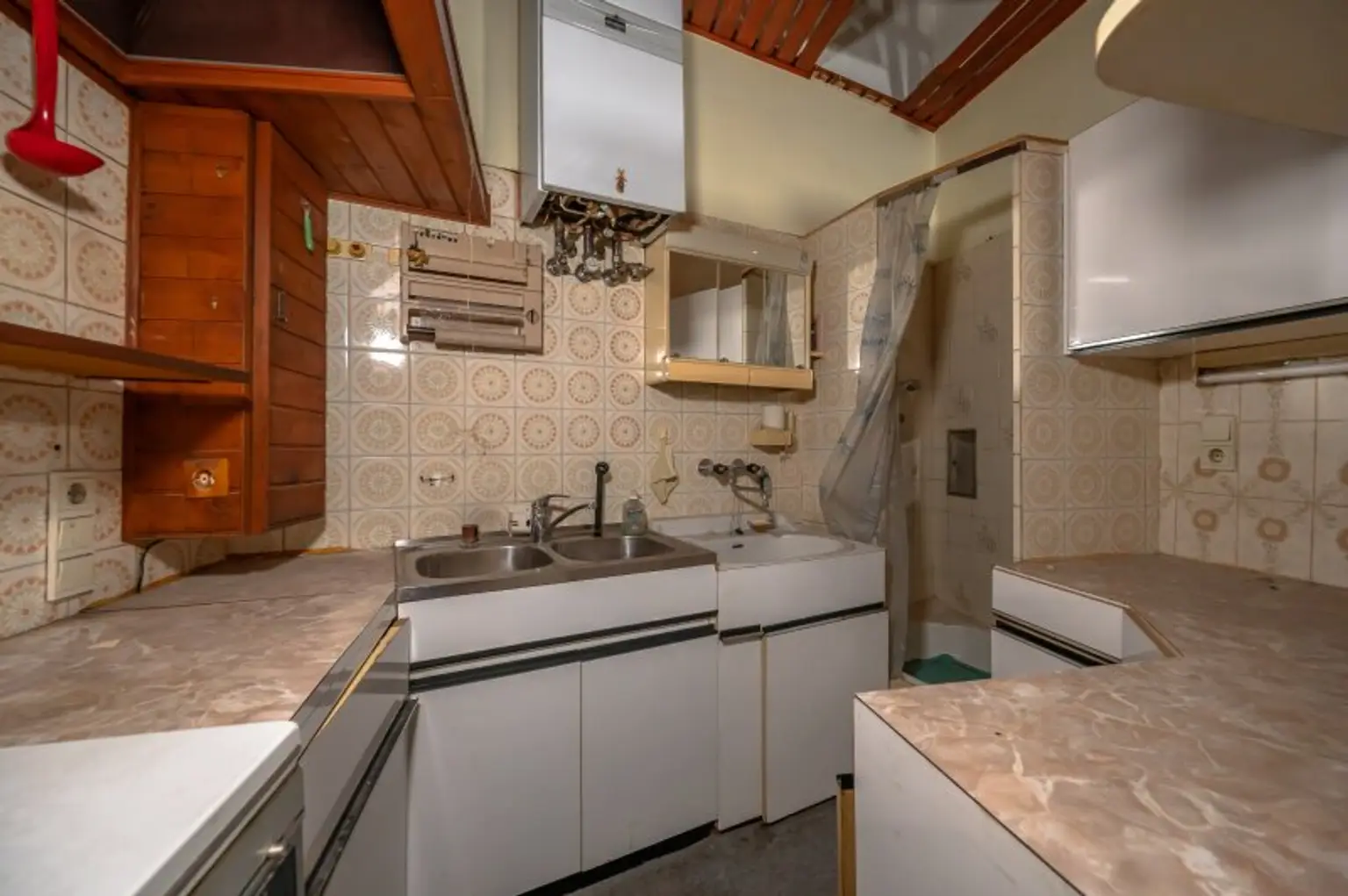 ++NEU++ sanierungsbedürftige 2-Zimmer-Wohnung in sehr guter Lage direkt am Augarten