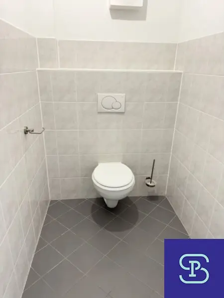 Sonnige 52m² DG-Wohnung mit Einbauküche Nahe U6 - 1170 Wien