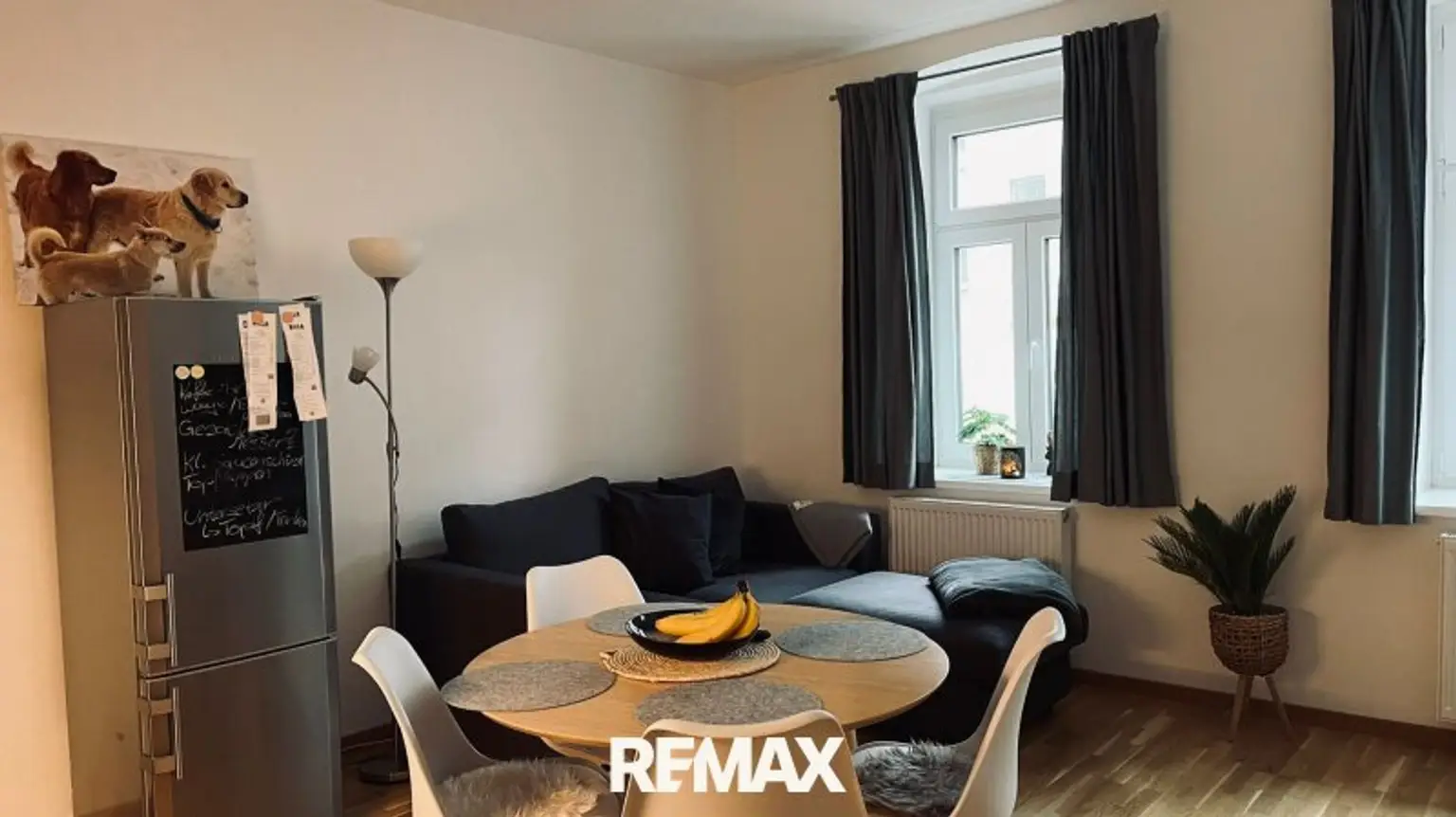gemütliches Wohnzimmer mit Eckcouch