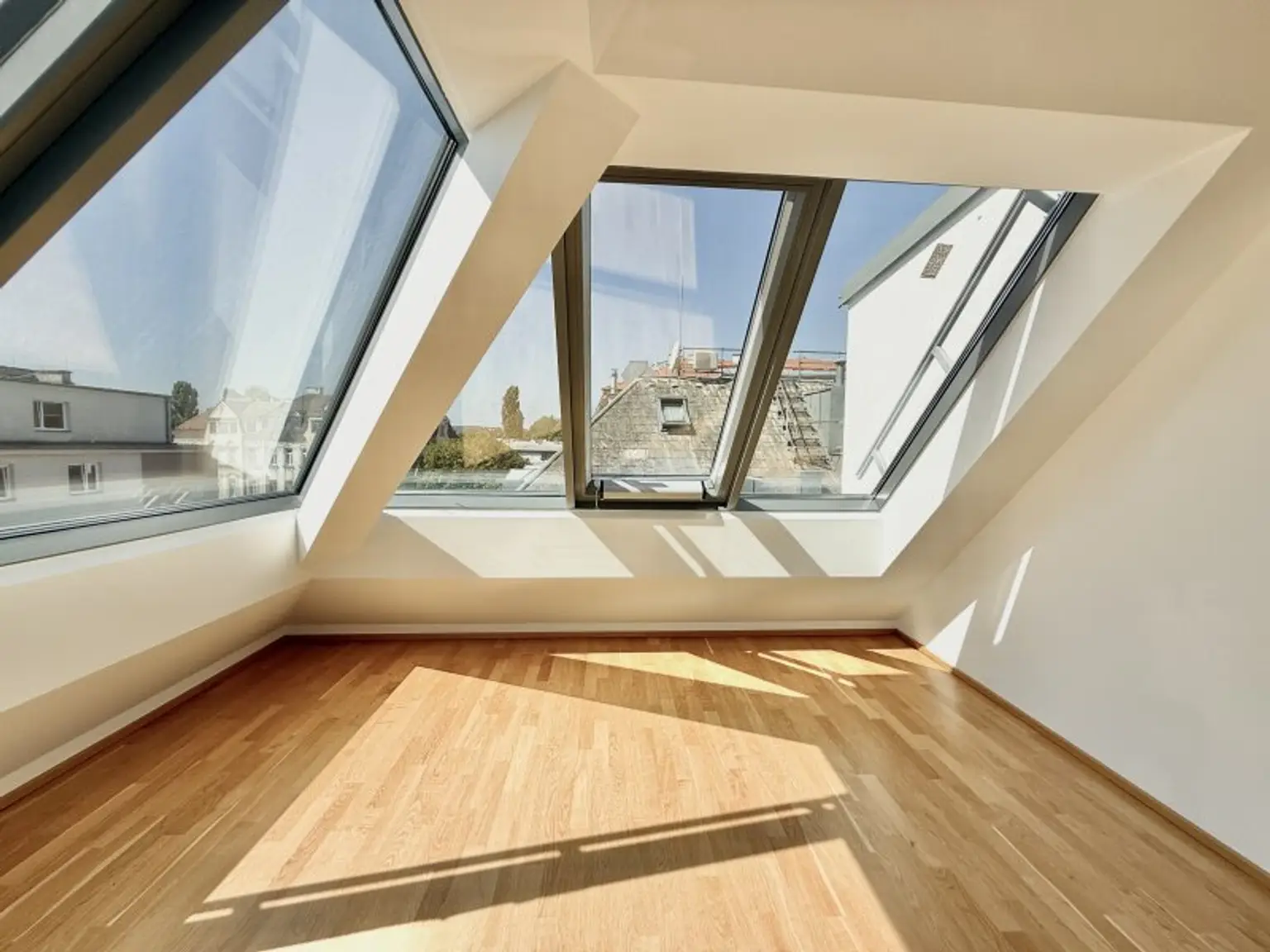 BELGHOFERHAUS 42 - Exklusive 3-Zimmer Penthousewohnung mit direktem Liftzugang und Klimageräten sowie eigener Dachterrasse