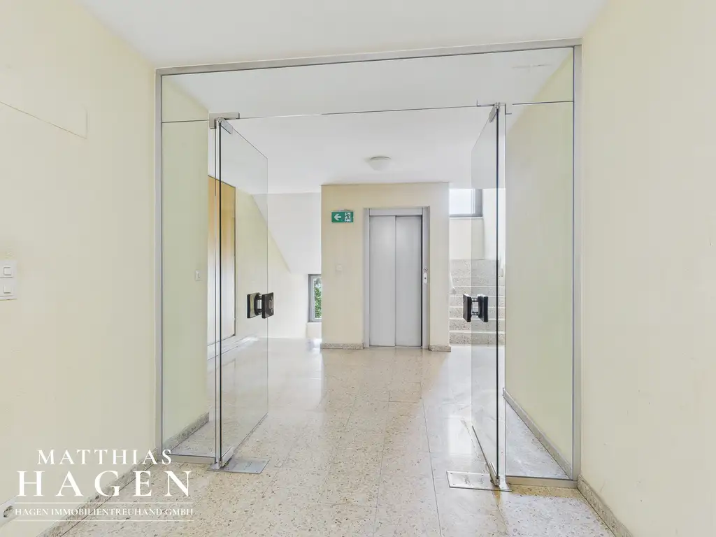 Neu renoviert - perfekte Infrastruktur - 2 Zimmer Wohnung
