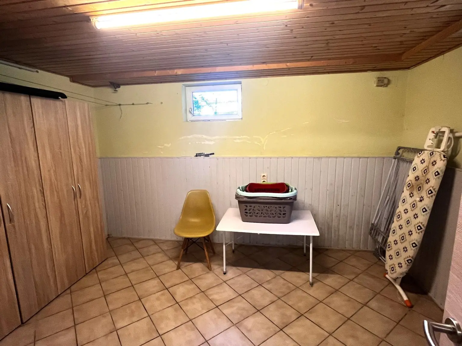 "Solides Haus mit Garten und Pool"