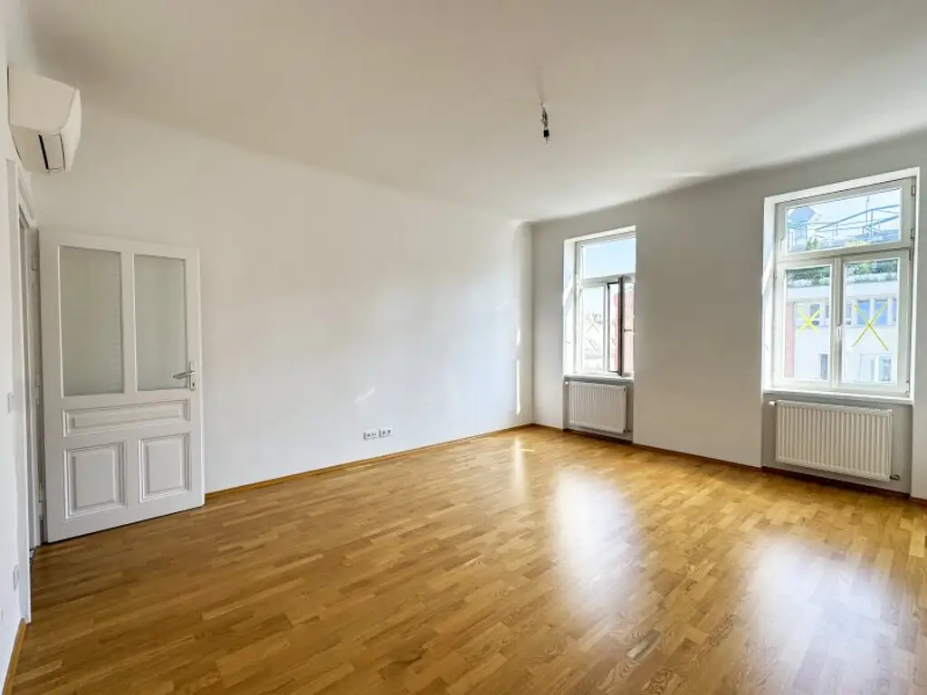 Renovierte Eigentumswohnung mit Klimaanlage in saniertem Haus – WG-tauglich, U3 direkt vor der Tür