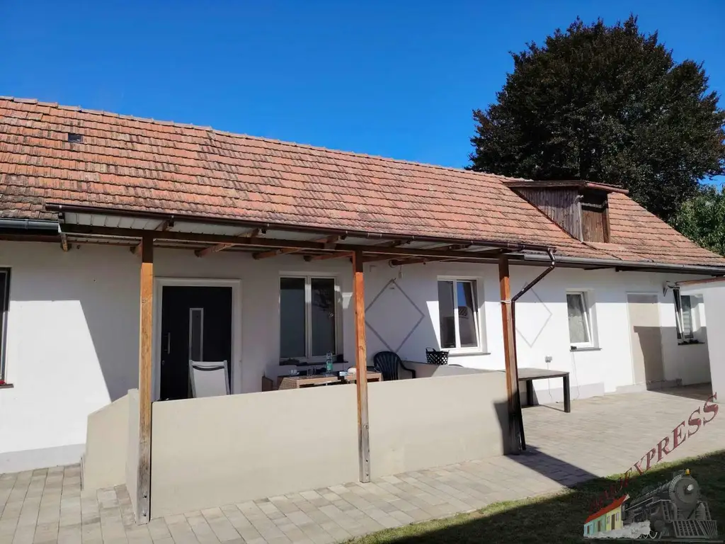 Zwei Häuser – ein Zuhause mit vielen Möglichkeiten!