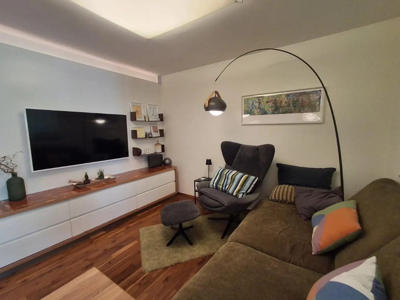 4 Wohnzimmer 1220
