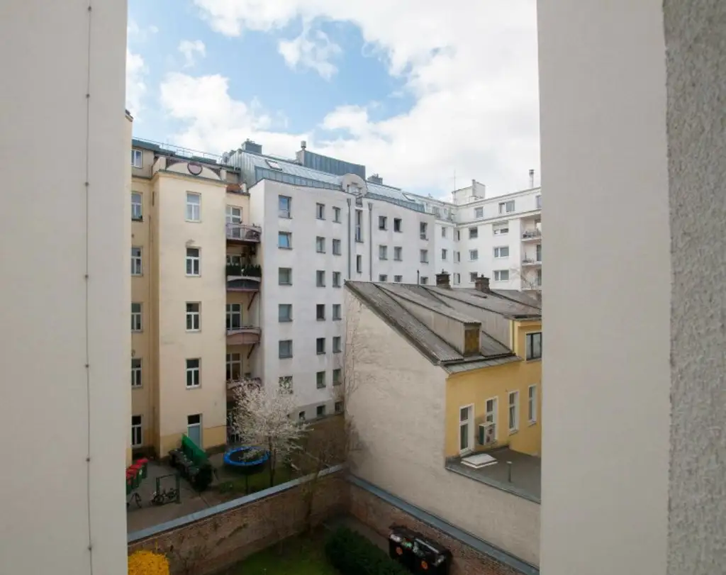 TOP SANIERTE 1-ZIMMER-WOHNUNG IN FAVORITEN