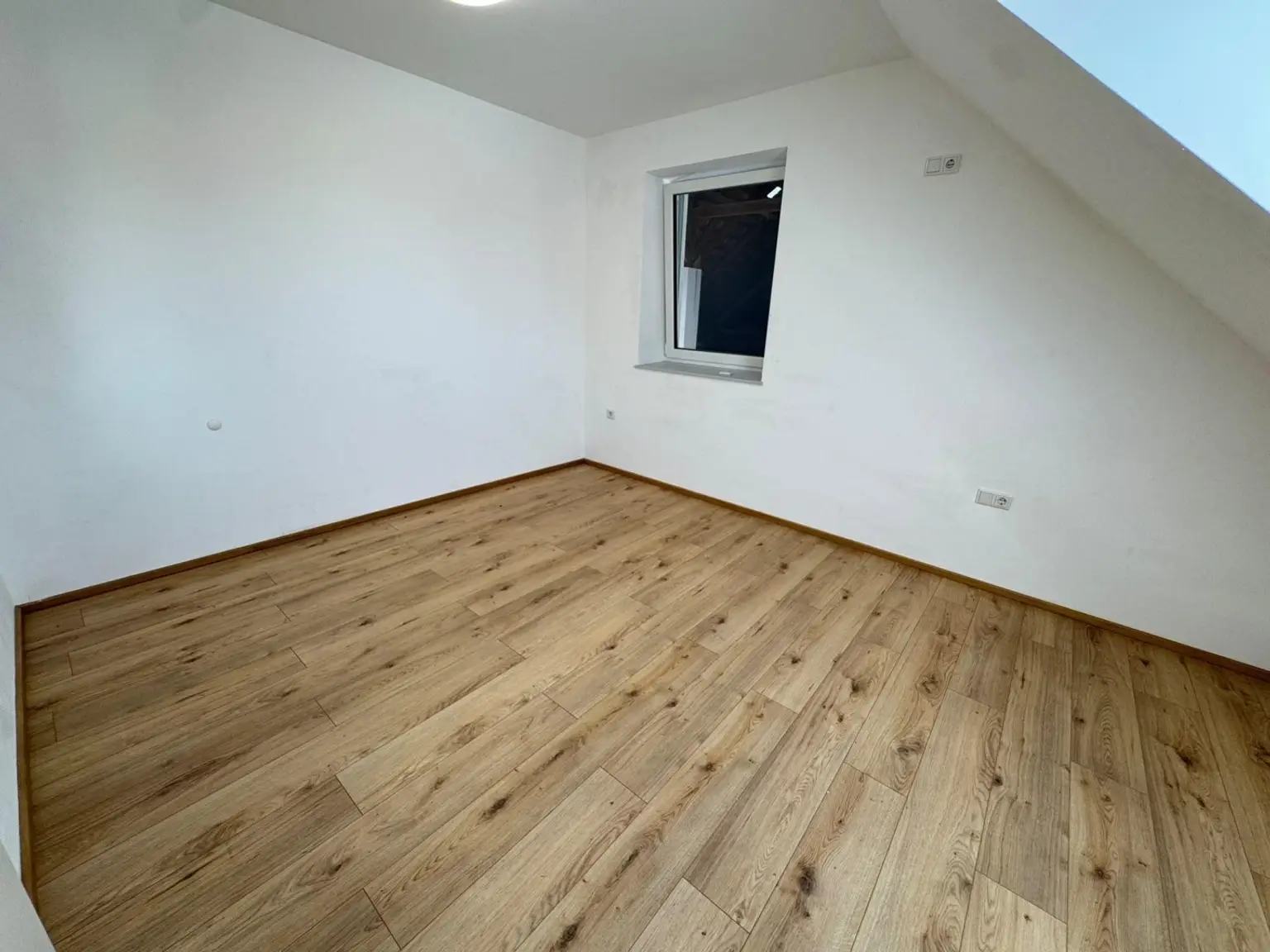 14 Zimmer - OG