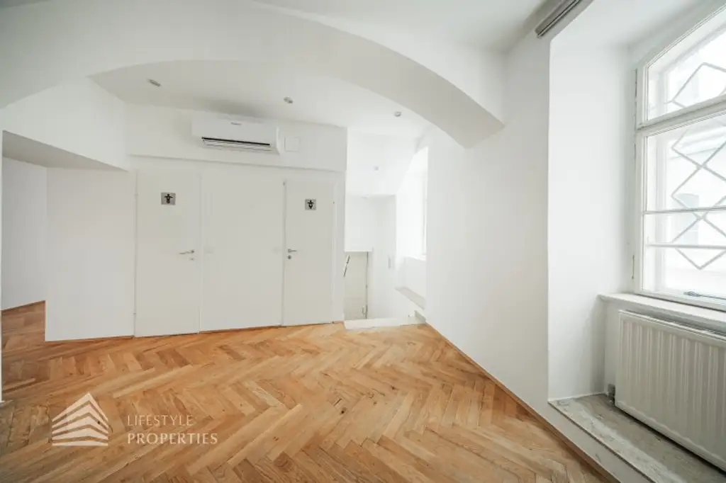 Geräumiges 5-Zimmer Altbau Büro in Toplage