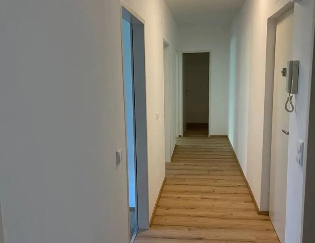 "PARSCH - Familienfreundliche 3 Zimmer Wohnung mit Balkon im Grünen"