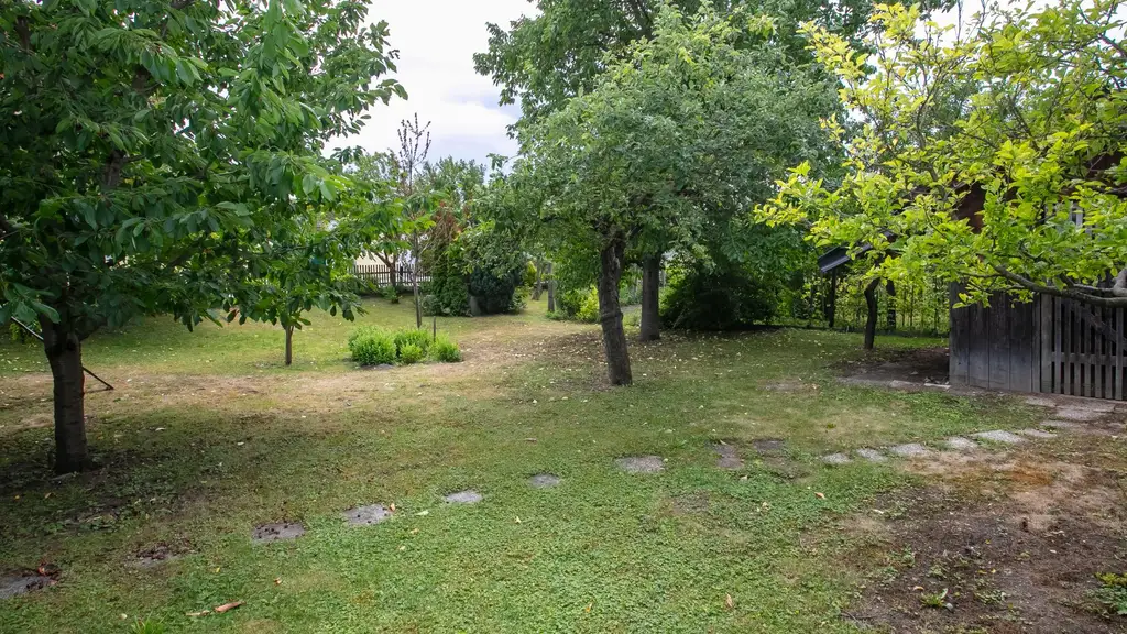 PROVISIONFREI! Viel Platz & Gartenidylle –  in Engabrunn