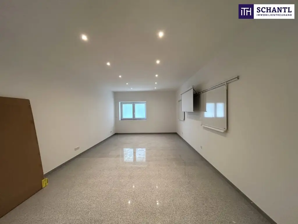 Seminarraum oder doch Kleinwohnung?  Modernes Badezimmer und ein Abstellraum - in Reiteregg Gemeinde Sankt Bartholomä