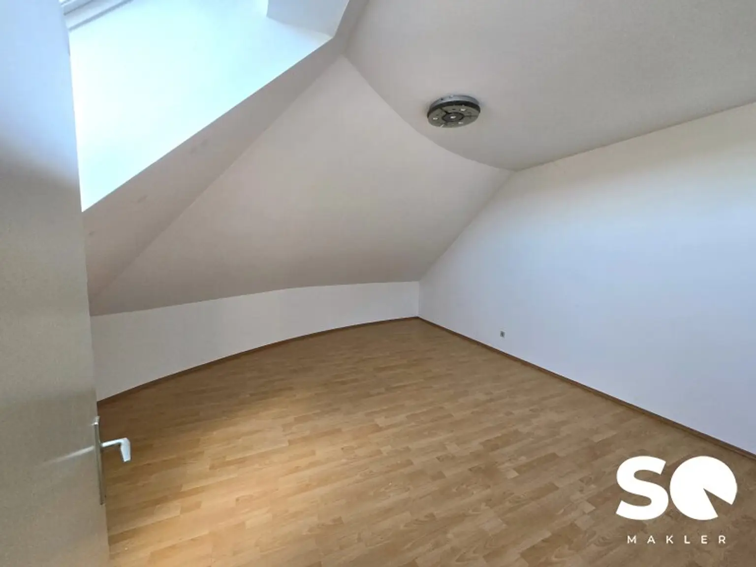 #SQ - MATTERSBURG: GERÄUMIGE MAISONETTENWOHNUNG IN ZENTRUMSNÄHE ZU VERMIETEN