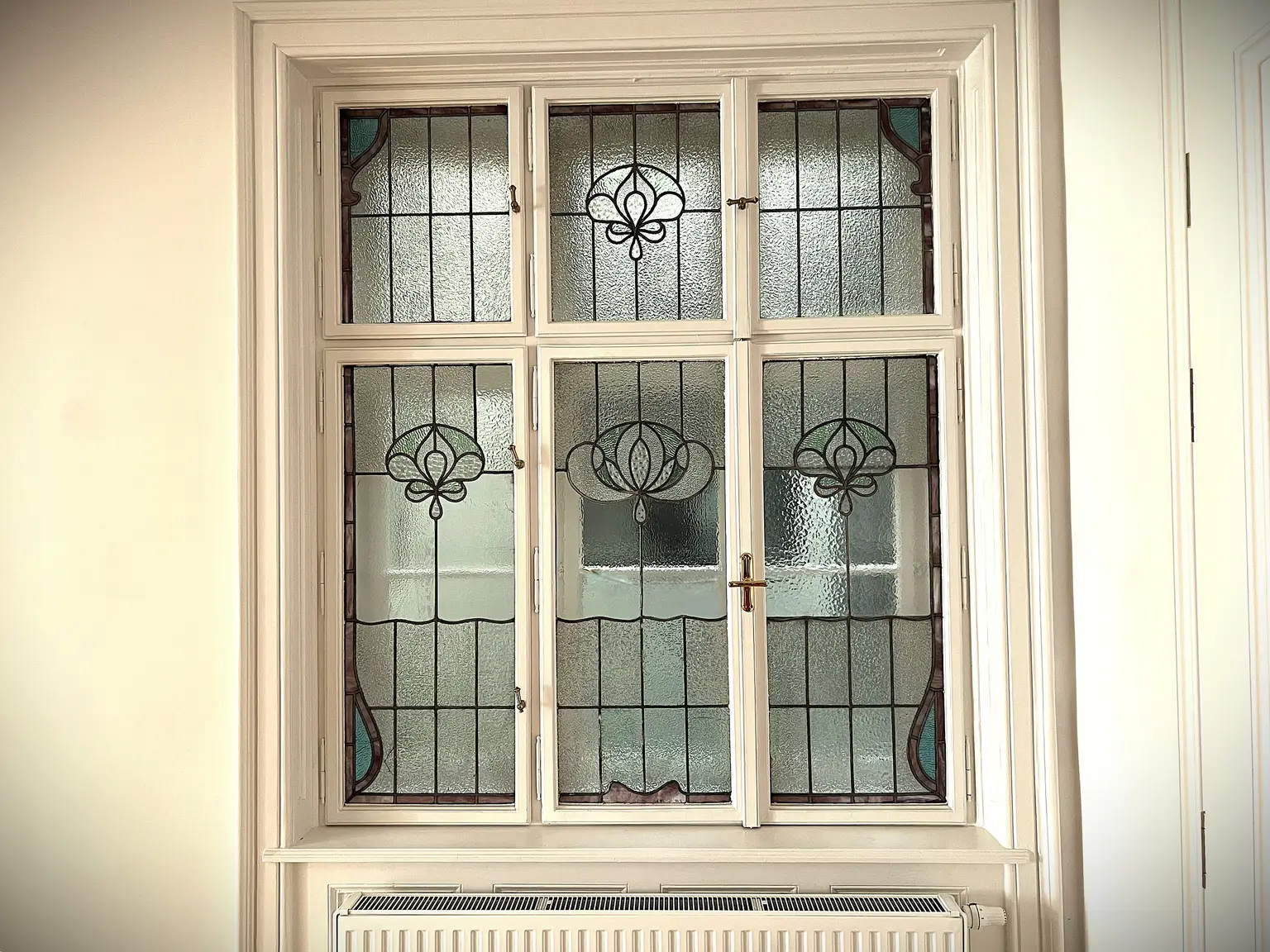 UNBEFRISTET: Prachtvolle, klimatisierte 5-Zimmer-Wohnung mit fantastischer Stadtaussicht / Beautiful air-conditioned 5-room flat with fantastic city view