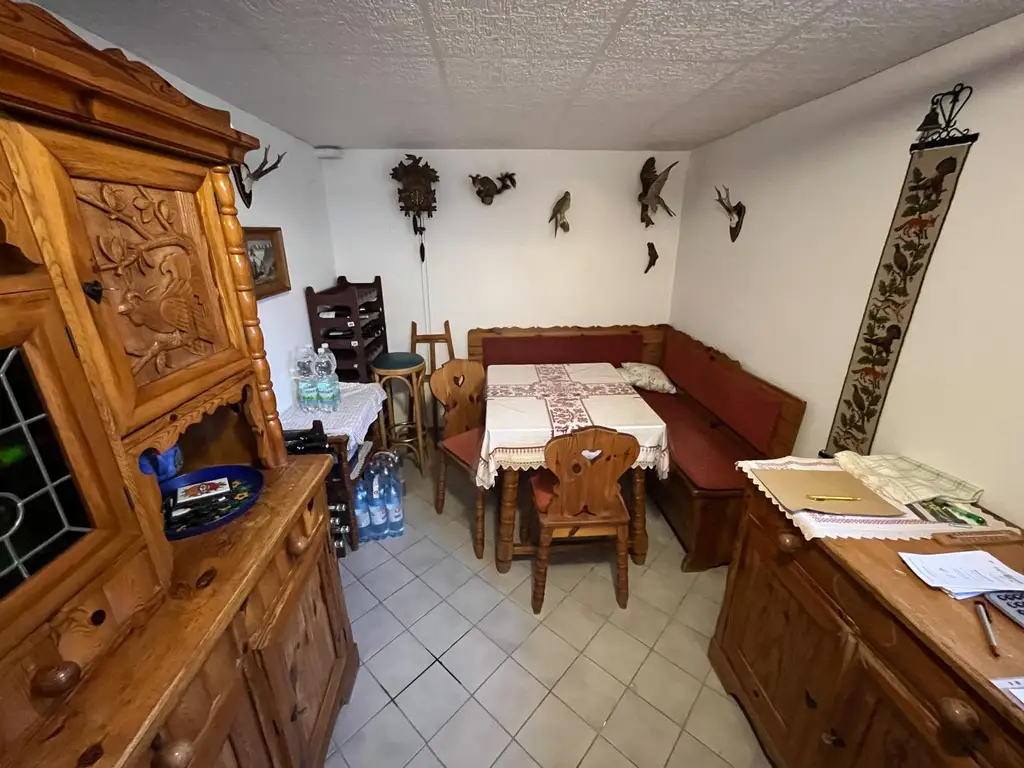 OPEN HOUSE! Großzügiges leistbares Wohnhaus mit 3 getrennte Wohneinheiten, Traumgarten, Doppelgarage und vielen Parkplätzen Tuffeltsham in Redlham