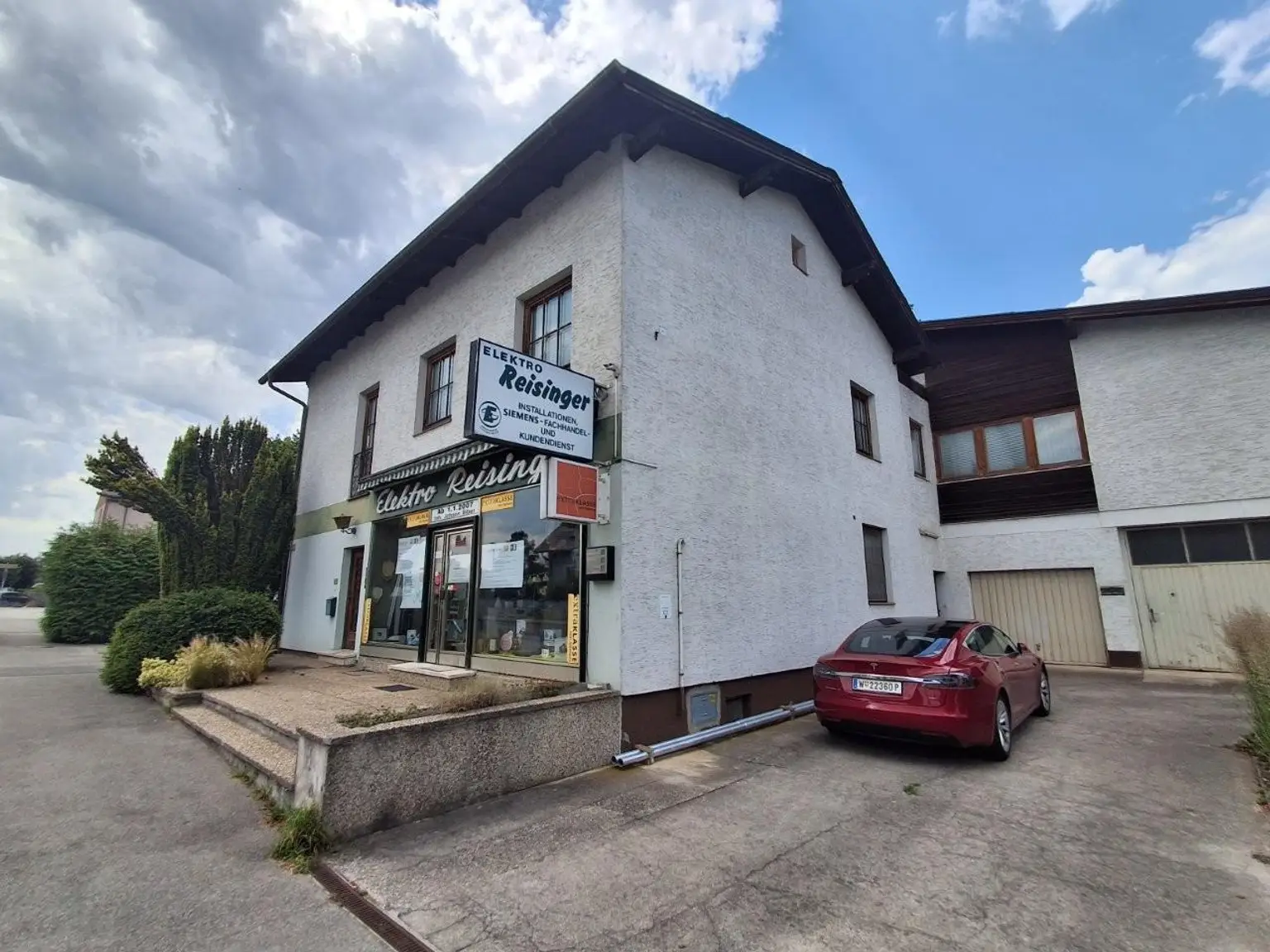 21 Haus mit Einfahrt Petzenkirchen